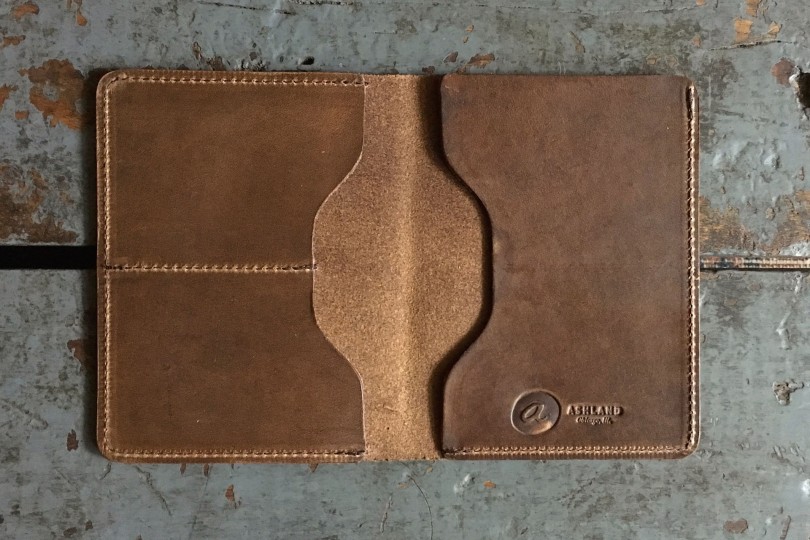 Ashland Leather Co. Herbie Traveller Natural Chromexcel Passport