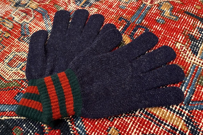 Howlin’ Love Gloves Navy
