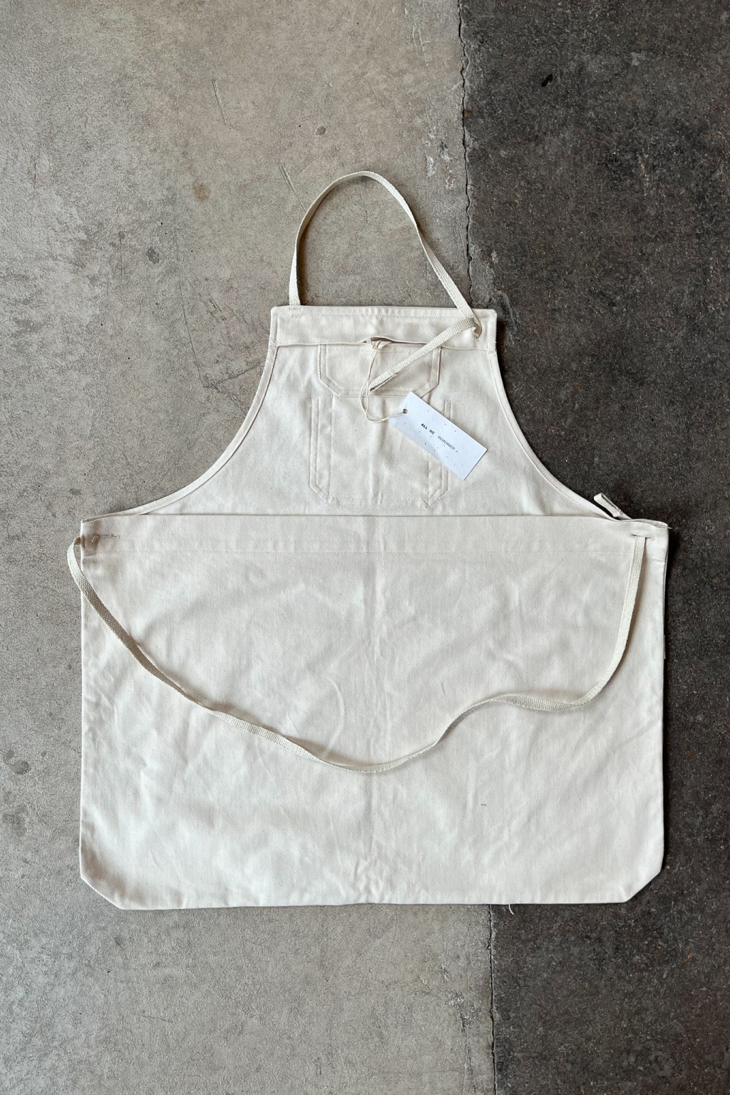 All We Remember 10-Pocket Maker Apron Undyed