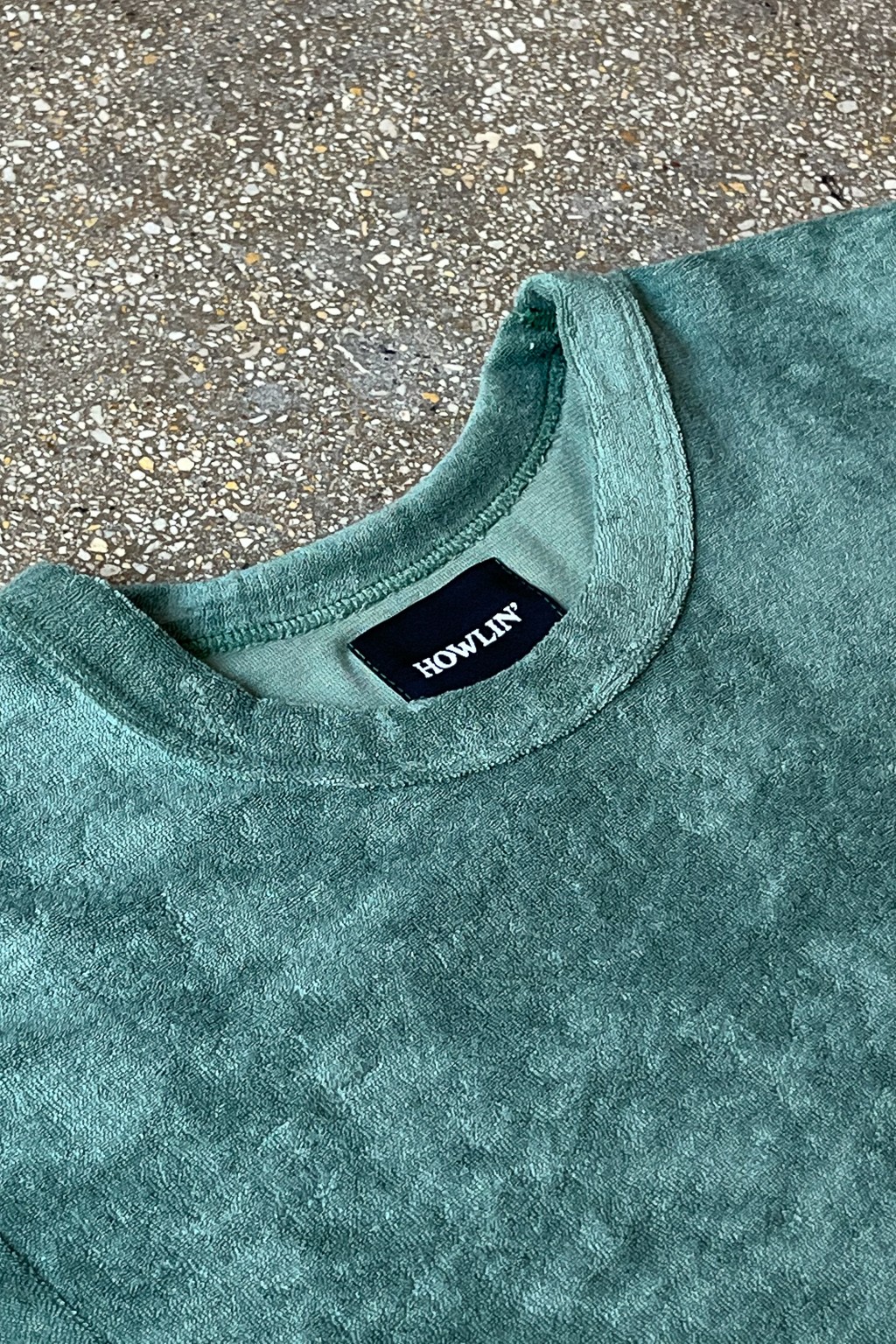 Howlin’ Fons Tee Soft Green