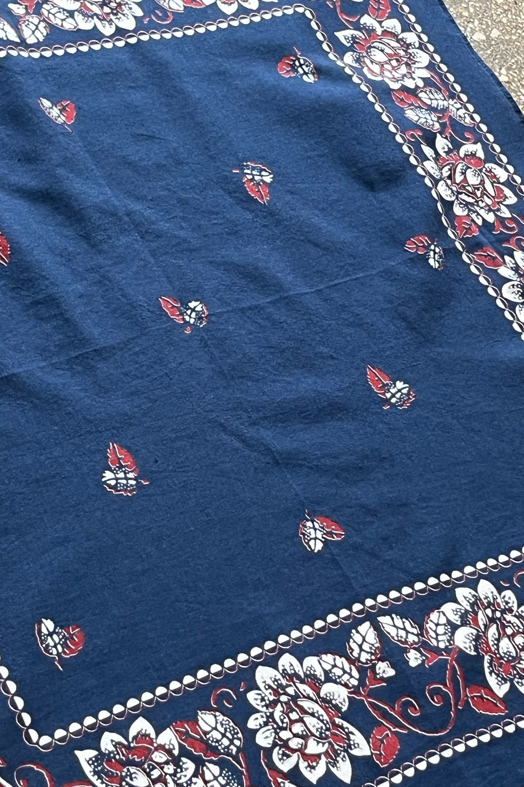 Kapital Fastcolor Selvedge Bandana (ROCKWELL FLOWER) Navy