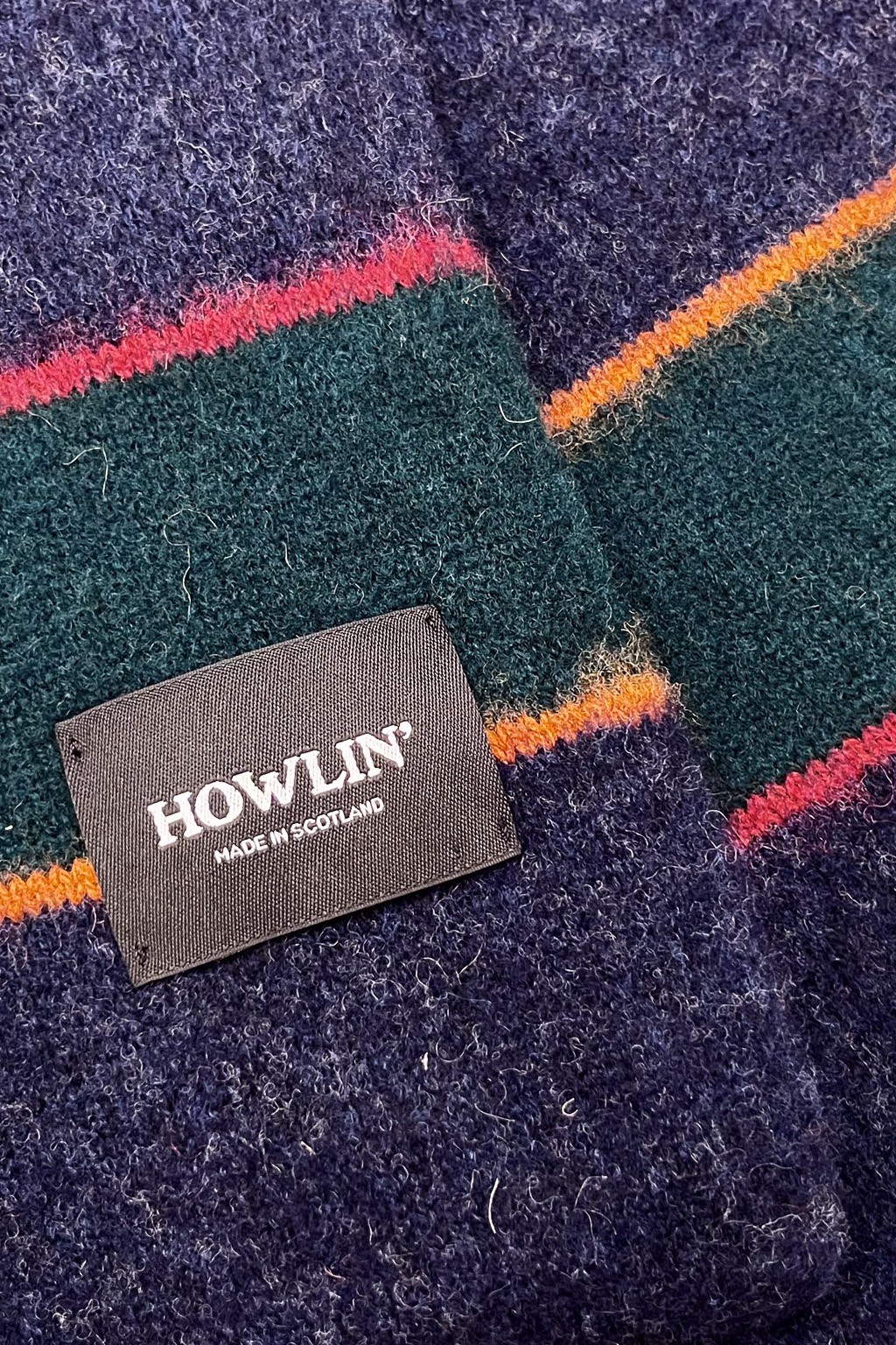 Howlin’ College Scarf Navy