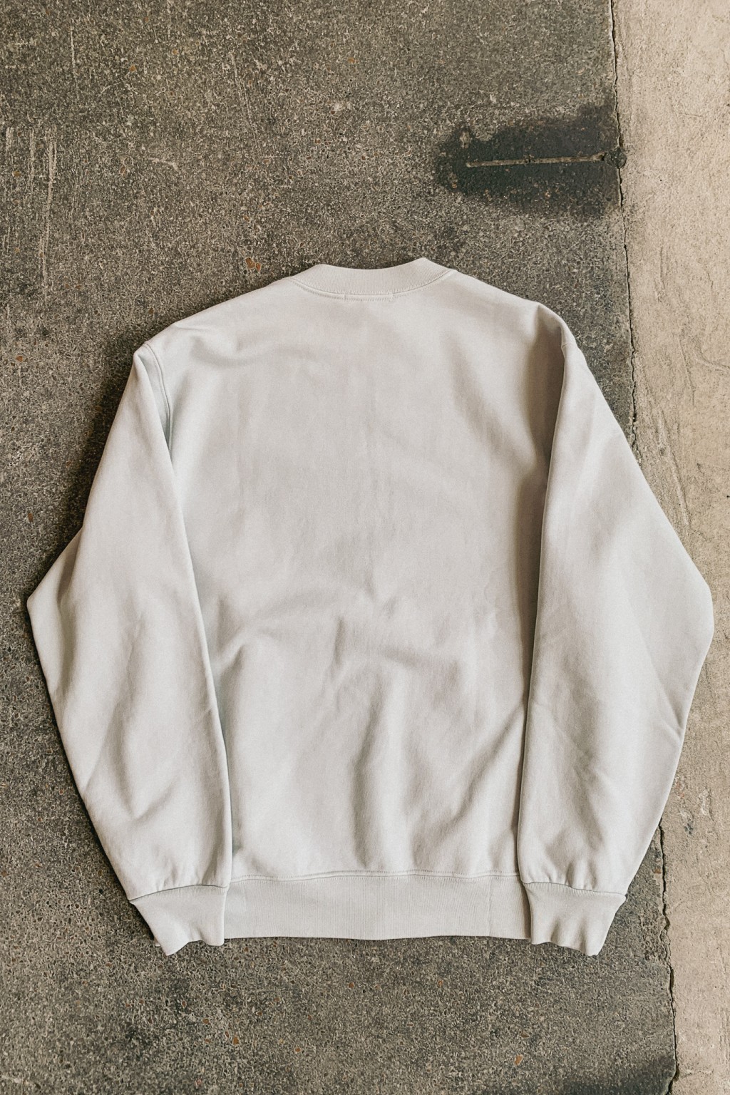 Lady White Co. Split Crew Cardigan Stone Grey - Los Angeles