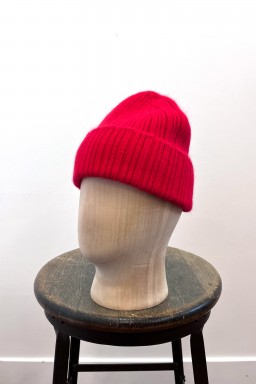 Drake's Geelongora Beanie Red
